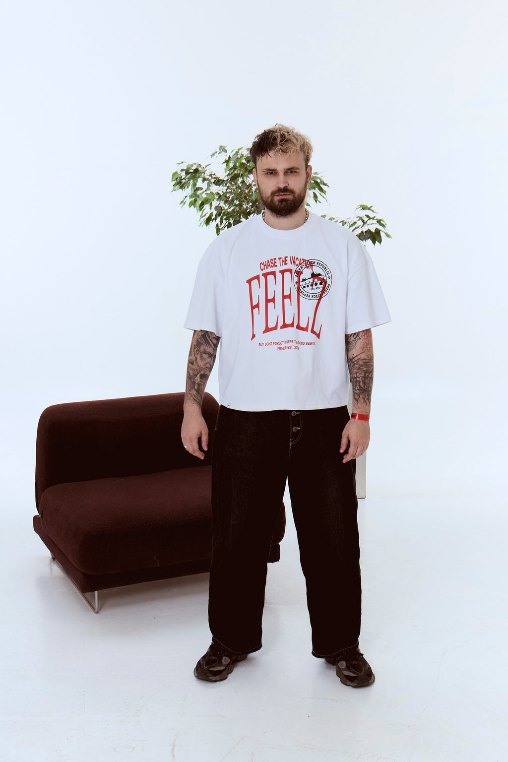 CHASE THE VACATION TEE