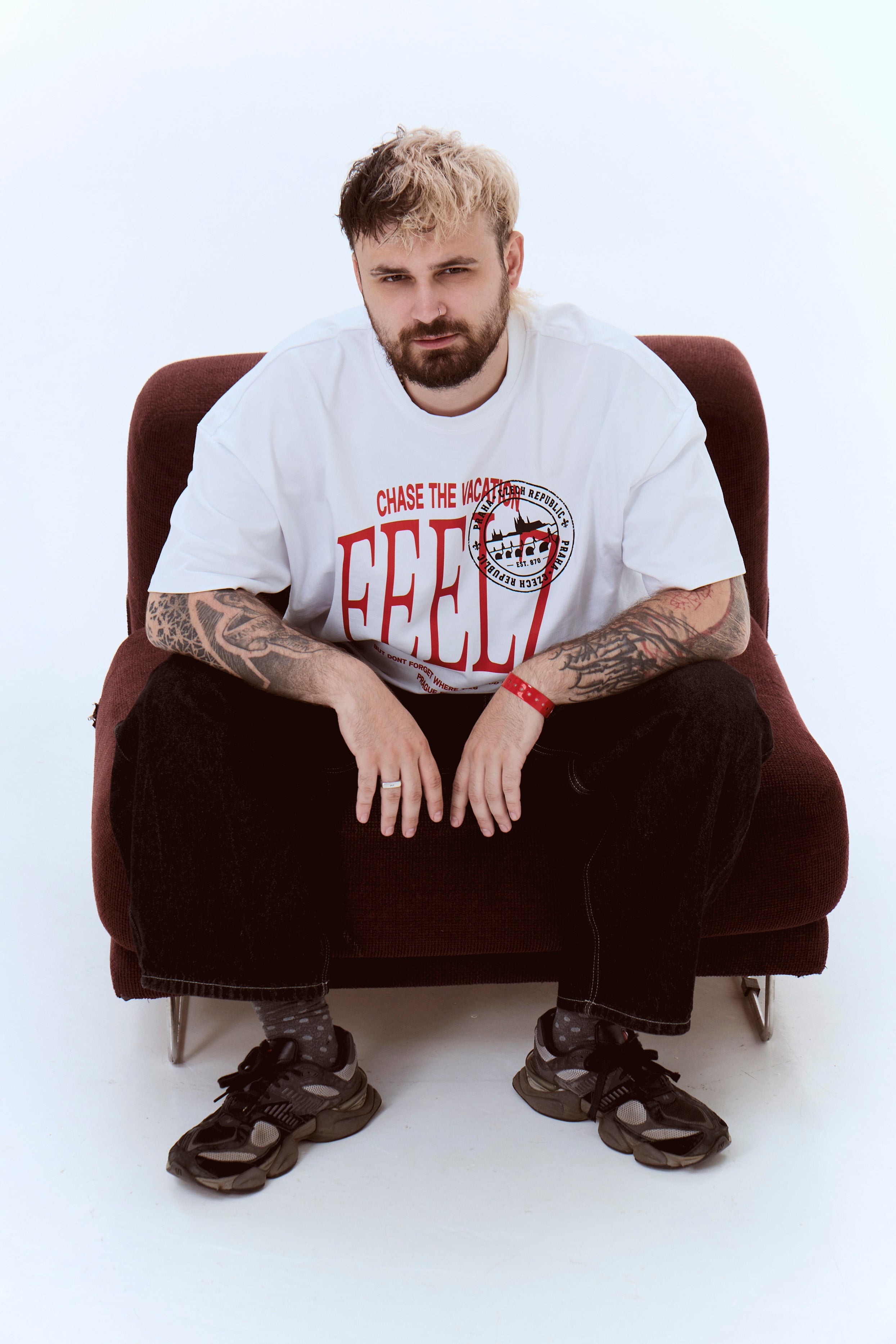 CHASE THE VACATION TEE